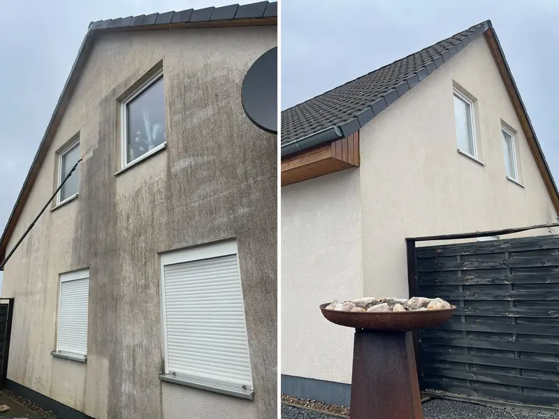Giebel eines Einfamilienhauses in Löhne, links stark verschmutzt während der Reinigung mit der Teleskoplanze, rechts nach der Reinigung